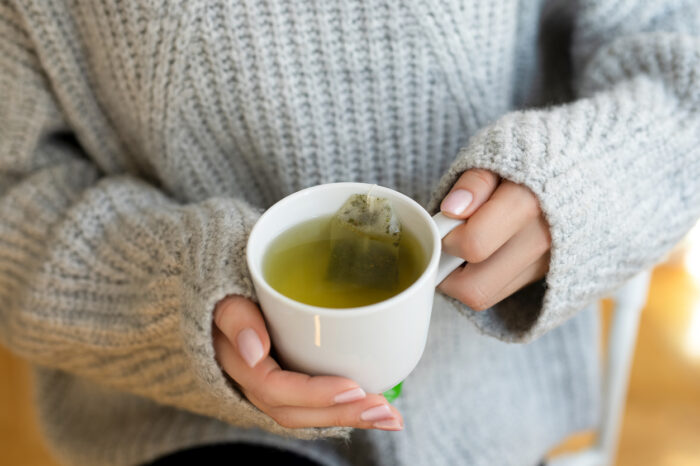 Un vaso de esta bebida antes de dormir reduce la inflamacion de barriga y ayuda a dormir como un bebe